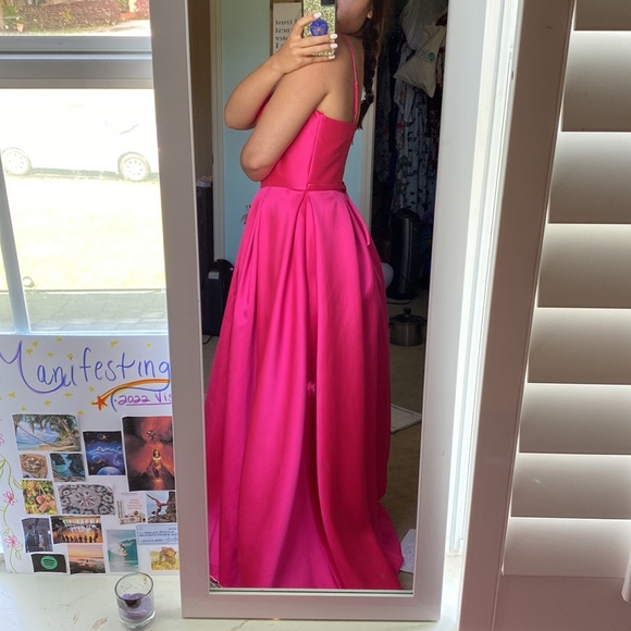 Pink ball gown prom dress - Picture 2 of 3